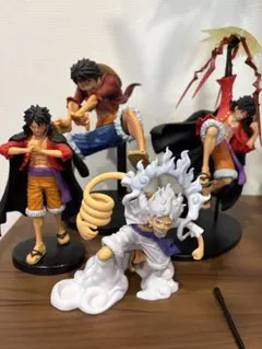 呪術廻戦ワンピースフィギュアまとめ売り。 - メルカリ