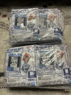 ワンピース ベースショップ アクリルブロックチャーム 【1〜3月】未開封30個