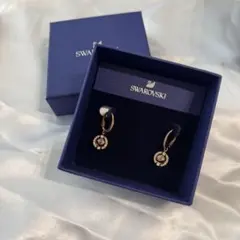 SWAROVSKI スワロフスキー ピアス ローズゴールドカラー 箱付き