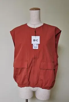 ユニクロC　タグ付きフルジップベスト