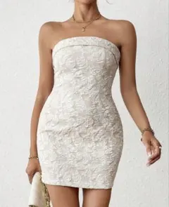 アイボリー ストラップレス タイトドレス