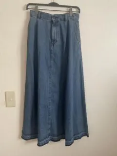 【GU】デニム フレアロングスカート サイドポケット付き
