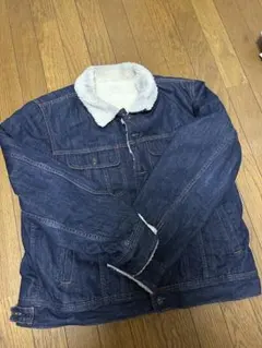 ボア襟付きダークブルーデニムジャケット