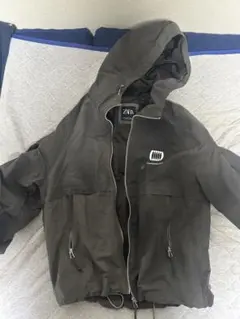 ZARA フード付きナイロンジャケット