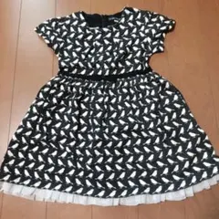 BeBe ワンピース 100cm 鳥柄 半袖　ブラック