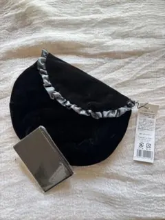 ポーチ（ミラー付き）新品未使用品