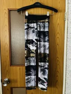 Reebok カモフラージュパターンフィットレギンス