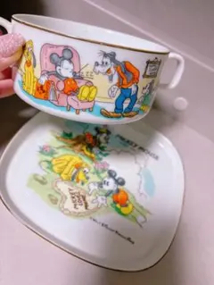 ミッキーマウス カップとプレートセット　ディズニー　ミニー　グーフィー
