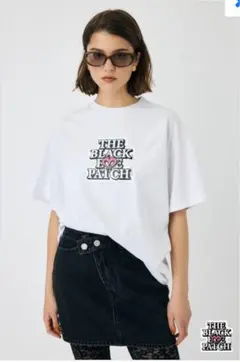 MOUSSY blackeyepatch OG ラインストーンTEE white