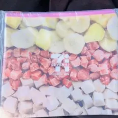 セブンイレブン ハッピーくじ Ｇ賞 フラットポーチ ピンク