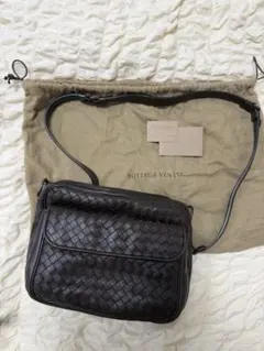 BOTTEGA VENETA イントレチャート カメラバッグ　ショルダーバッグのサムネイル