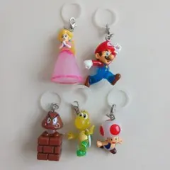 スーパーマリオ　めじるしアクセサリー　マリオ　ピーチ姫　クリボー　キノピオ