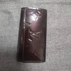 Louis Vuitton ヴェルニ系 アマラント パープル　キーケース