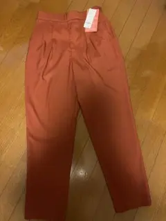 【グローバルワーク】新品未使用タグ付き　ウツクシルエットテーパードパンツ