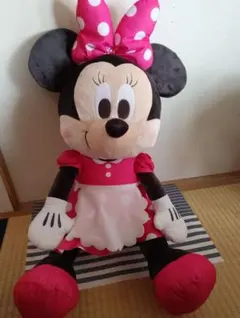 ミニーマウス 赤いほっぺ　スーパーラージぬいぐるみ