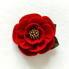 八重椿の髪飾り/深紅　つまみ細工　成人式　卒業式　七五三　着物　浴衣　和装