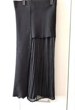 プリーツデザイン　ロングスカート