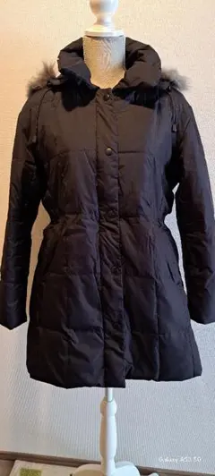 黒 フード付き ダウンコート