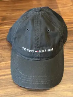 TOMMY HILFIGER ブラックキャップ