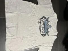 oogo グレー Tシャツ グラフィックプリント