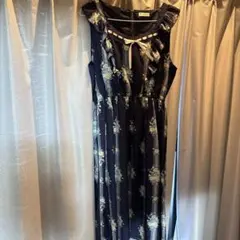 axes femme 花柄ワンピース ネイビー