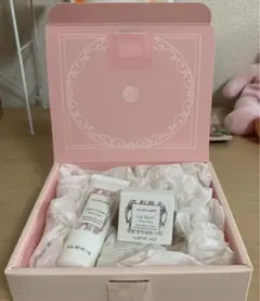 ジルスチュアート　ハンドクリーム　リップバームSET