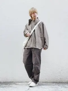 新品2XL UNIQLO ウインドプルーフスタンドブルゾンbrown