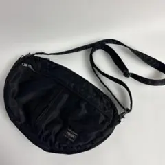 人気　ポーター　PORTER　タンカー　オーバル　ショルダーバッグ　ハーフムーン