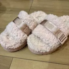UGG アグ Fluffita フラッフィータ 厚底サンダル ムートンスリッパ