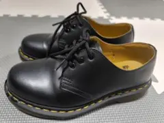 【極美品】定価2.5万ドクターマーチン 1461 3ホール UK4 (23cm)のサムネイル