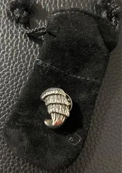 2025年最新】クロムハーツ ピンバッジの人気アイテム - メルカリ