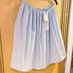 新品　タグ付き　定価4.8万円✴︎CARVEN　ポリギャザースカートのサムネイル