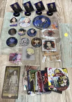 東京リベンジャーズ 缶バッジ　他　まとめ売り　グッズ　カード　アクリルスタンド