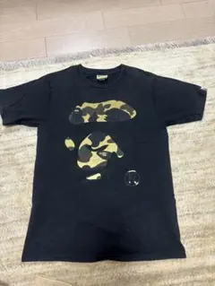 A BATHING APE カモフラ柄ロゴ Tシャツ ブラックのサムネイル