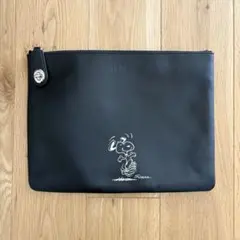 コーチ×スヌーピー コラボ　クラッチバッグ