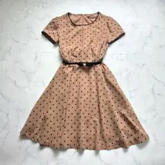 レストローズ　ドット柄　フレアワンピース　半袖　Ｍ　ベルト　レトロ　ベージュ
