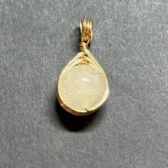 WP279G 天然石 ワイヤーラッピング ペンダントトップ リビアングラス