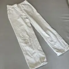 GU ホワイトデニム Sサイズ　※汚れあり