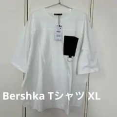 未使用タグ付き★Bershka Tシャツ XLのサムネイル