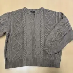 グレー ケーブル編み 長袖ニットセーター