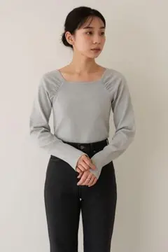 エメルリファインズ　ラメ加工　シャイニーギャザー　グレー　ニット　プルオーバーのサムネイル
