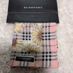 新品　BURBERRY 花柄チェック ハンカチ