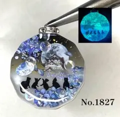 展示用/レジン/霧の街並みと子猫達　銀杏　蓄光　オルゴナイトネックレス レジン/みなとみらいに降る初雪と子猫達 蓄光 オルゴナイトネックレス
