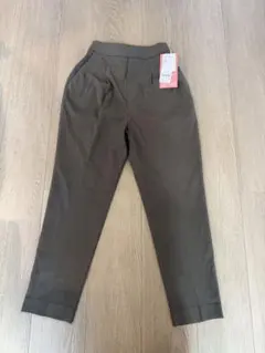 【タグ付き未使用品】あったかウツクシルエットテーパードパンツ　XSサイズ