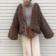 【HOWDY.】美品　moco short outer 　ボアアウター　モコモコ