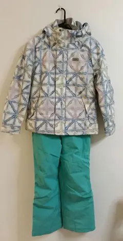 は*ぼ様 子ども用 スキーウェア 上下セット 150サイズ（調整可能）