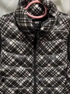 ユニクロ　ウルトラダウンベスト　Ｍ　美品