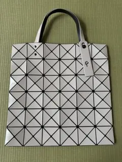 七*海様 ISSEY MIYAKE バオバオ PRISM PLUS グレー トー - メルカリ