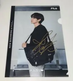 BTS V 直筆サイン入り カード Amazon.co.jp: V直筆サイン入り2Lサイズ写真…BTS…防弾少年団