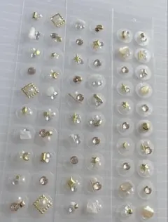 サービス品！　耳ツボジュエリー６０粒金アレ対応